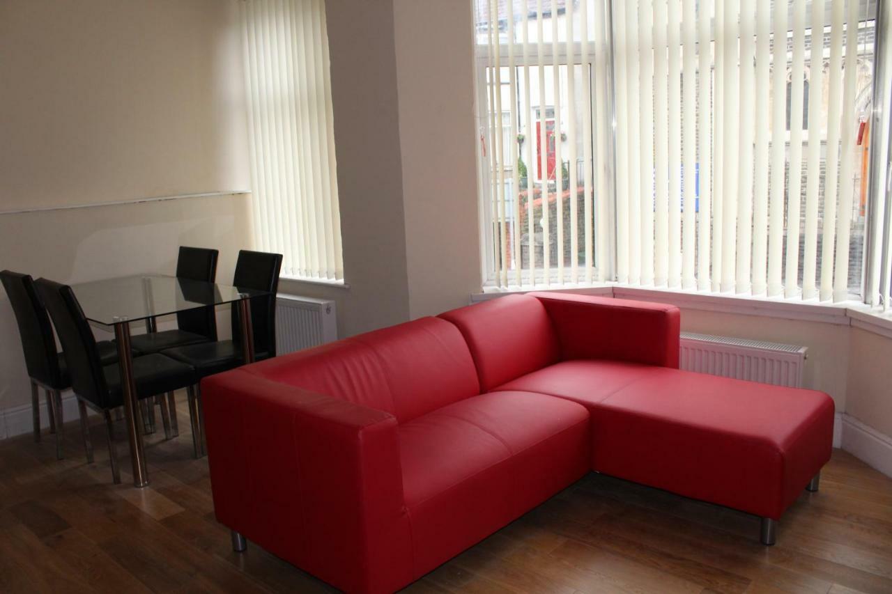 Van Apartments Caerphilly Luaran gambar